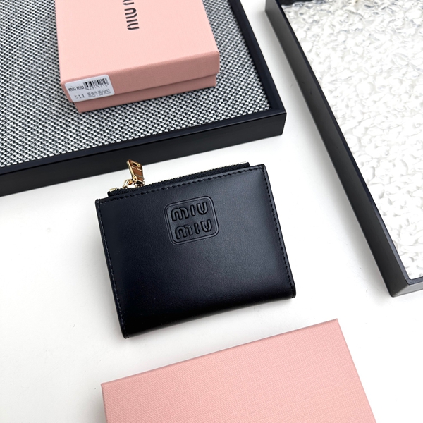 超激安ブランド財布偽物全体デザイン